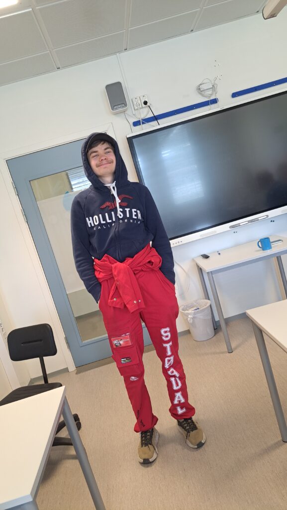 Dette bildet mangler alt-tekst; dets filnavn er 20240503_120352-577x1024.jpg